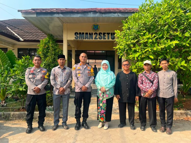 Police Go to School, Kapolsek Setu Edukasi Pelajar SMAN 2 Setu Cegah Tawuran, Bullying dan Hoaks
