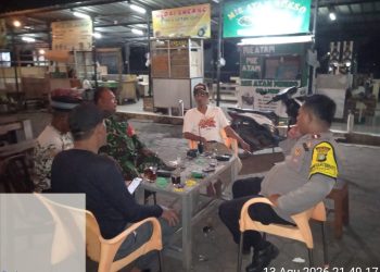 Jaga Jakarta, Jaga Bekasi: Polsek Setu Sambangi Tokoh Masyarakat melalui Ngopi Kamtibmas