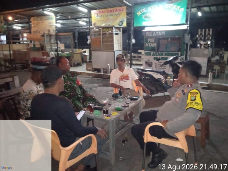 Jaga Jakarta, Jaga Bekasi: Polsek Setu Sambangi Tokoh Masyarakat melalui Ngopi Kamtibmas