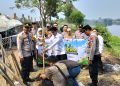 Jaga Jakarta Jaga Bekasi, Polsek Tambun Selatan Tanam 10 Pohon Tabebuya di Situ Cibeureum Sambut HUT ke-81 RI