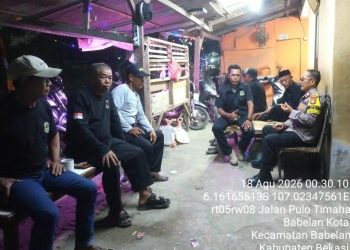 Bhabinkamtibmas Babelan Kota Sambangi Warga dan Perkuat Siskamling