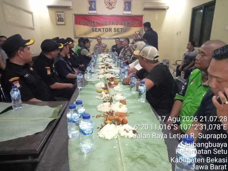 Kapolsek Setu Perkuat Sinergi Bersama Sabuk Kamtibmas Lewat Silaturahmi dan Ngeliwet Bersama