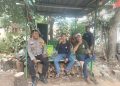 Jaga Jakarta Jaga Bekasi, Bhabinkamtibmas Polsek Serang Baru Sambangi Warga Sukasari Sampaikan Pesan Kamtibmas