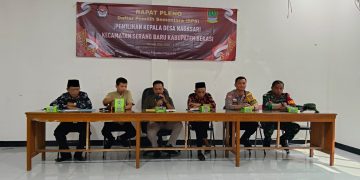 Jelang Pilkades 2026, Bhabinkamtibmas Nagasari Hadiri Pleno DPS dan Ajak Panitia Jaga Netralitas