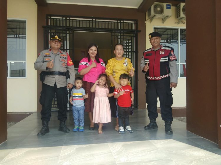 Polsek Serang Baru Amankan Ibadah Jemaat HKBP Grand Cikarang Village di Gedung FKUB Kabupaten Bekasi