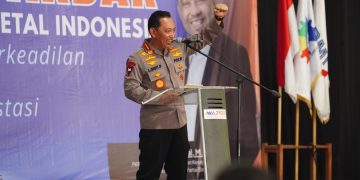 Kapolres Metro Bekasi Dampingi Kapolri dan Kapolda Metro Jaya Hadiri Apel Akbar FSPMI