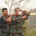 Kasdam XXII/TB Tinjau Langsung Penanganan Karhutla di Km 22 Palangkaraya