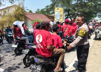 Polsek Kedungwaringin Amankan Kampanye Calon Kades Bojongsari Nomor Urut 2