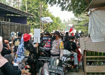 Polsek Pebayuran Amankan Kampanye Calon Kades Bantarjaya Nomor Urut 3