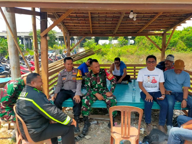 Polsek Tarumajaya Amankan Kampanye Bakti Sosial Calon Kades Segarajaya Nomor Urut 2