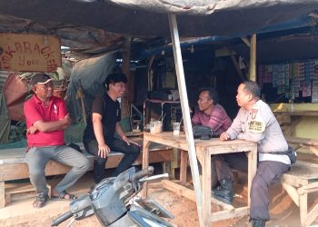 Bhabinkamtibmas Cilangkara Sambangi Tokoh Masyarakat, Perkuat Sinergi Jaga Kamtibmas
