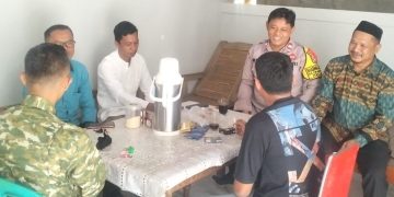 Bhabinkamtibmas Cikarageman Sambangi Tokoh Masyarakat