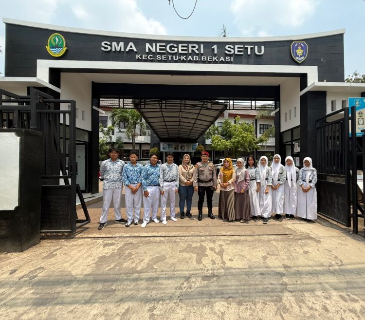 Polsek Setu Gelar Program Polisi Pendamping Pelajar di SMAN 01 Setu