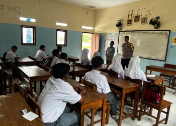 Bina Karakter dan Kedisiplinan Pelajar, Polsek Tambelang Sambangi SMK Tunas Bangsa Lewat Program Polisi Sahabat Pelajar