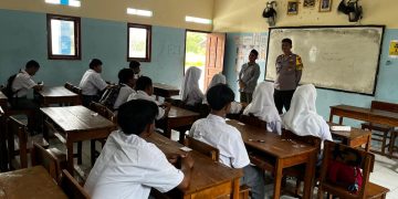 Bina Karakter dan Kedisiplinan Pelajar, Polsek Tambelang Sambangi SMK Tunas Bangsa Lewat Program Polisi Sahabat Pelajar