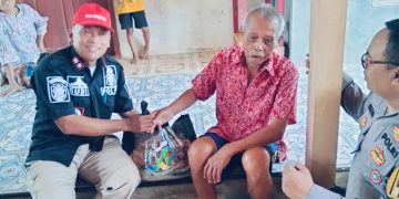Polsek Serang Baru Dampingi Penyaluran Bantuan Ketahanan Pangan dan Gizi bagi 200 Warga Desa Nagacipta