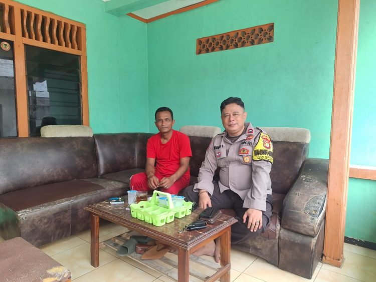 Polsek Tambelang Pererat Silaturahmi dengan Warga Desa Sukarapih Melalui Sambang DDS, Perkuat Kepedulian terhadap Kamtibmas