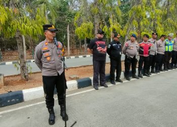 Polres Metro Bekasi Gelar Apel Kesiapan Pelayanan Pengamanan Aksi Unjuk Rasa di Kejaksaan Negeri Kabupaten Bekasi, Kedepankan Pendekatan Humanis