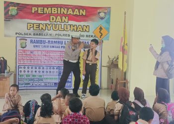 Polisi Sahabat Anak, Polsek Babelan Edukasi 100 Siswa SD Kinasih tentang Keselamatan Berlalu Lintas
