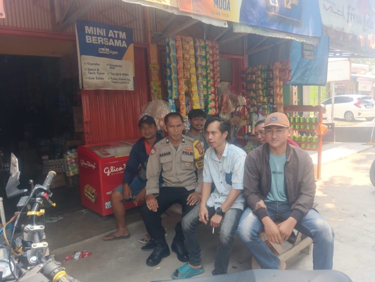 Bhabinkamtibmas Lenggahjaya Sambangi Warga, Ajak Jaga Kerukunan dan Kamtibmas
