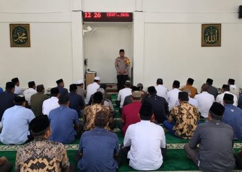 Kapolsek Cikarang Selatan Gelar Salat Jumat Keliling, Ajak Tokoh Masyarakat Jaga Kamtibmas dan Persatuan