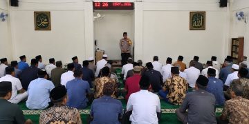 Kapolsek Cikarang Selatan Gelar Salat Jumat Keliling, Ajak Tokoh Masyarakat Jaga Kamtibmas dan Persatuan