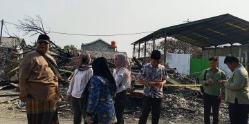 Tanggap Cepat, Kades Terpilih Hj. Santi Sagita Bersama PJ Kades Jatiwangi dan DPRD Kabupaten Bekasi Turun Langsung ke Lokasi Kebakaran