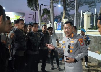 Kapolres Metro Bekasi Tinjau Langsung Pelayanan Pengamanan di Perbatasan Harapan Indah, Pastikan Pelayanan Humanis dan Keselamatan Pelajar